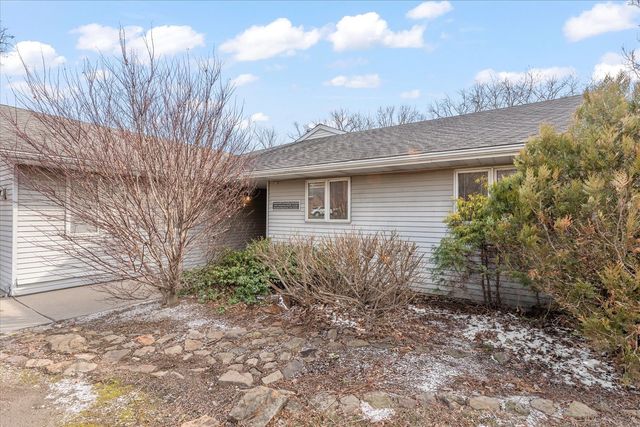 110 S Lombard Street, Mahomet, IL 61853