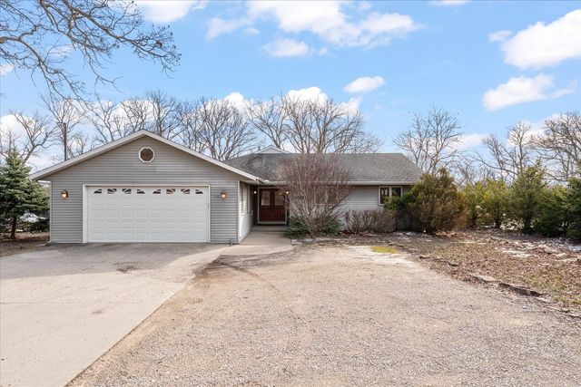 110 S Lombard Street, Mahomet, IL 61853