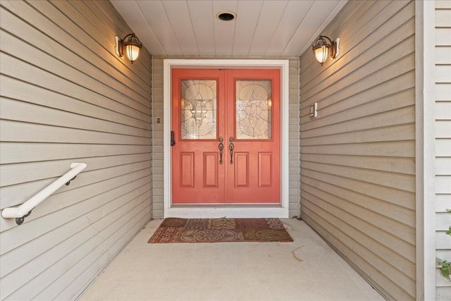 110 S Lombard Street, Mahomet, IL 61853