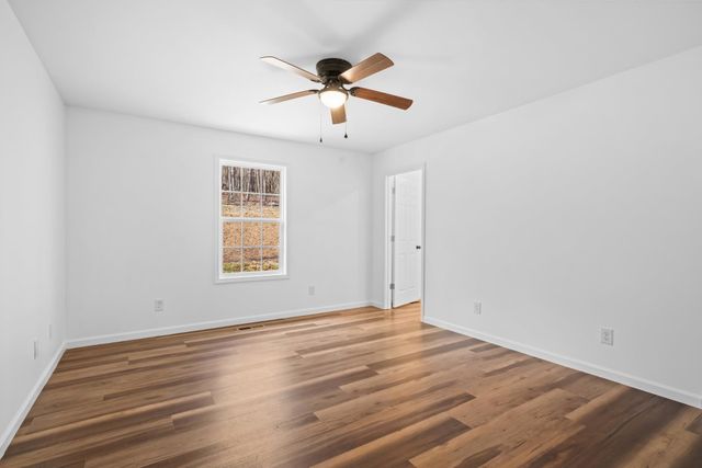 827 Bridges Road, Tunnel Hill, GA 30755