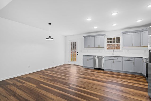 827 Bridges Road, Tunnel Hill, GA 30755