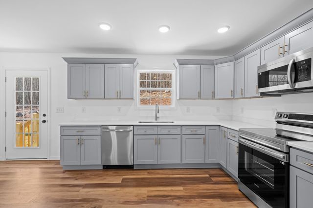 827 Bridges Road, Tunnel Hill, GA 30755