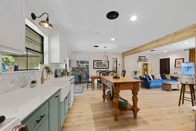 700 Barbara Street, Tomball, TX 77375
