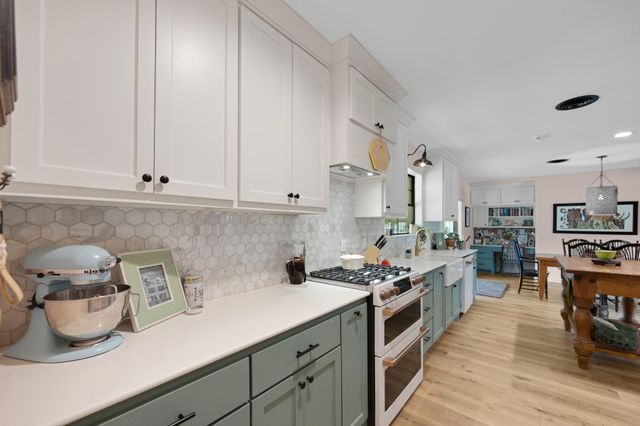 700 Barbara Street, Tomball, TX 77375