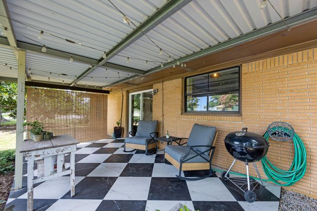700 Barbara Street, Tomball, TX 77375