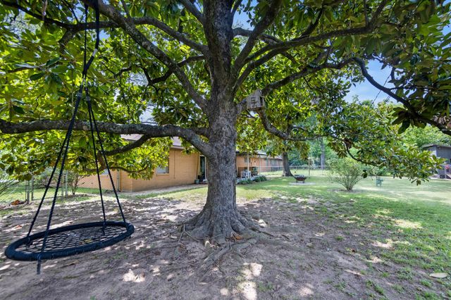 700 Barbara Street, Tomball, TX 77375