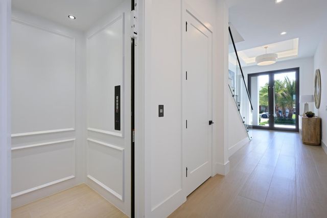 11288 W Teach Road, Palm Beach Gardens, FL 33410