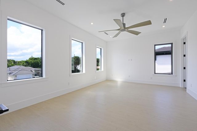 11288 W Teach Road, Palm Beach Gardens, FL 33410