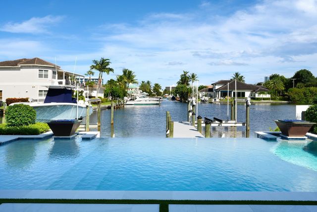 11288 W Teach Road, Palm Beach Gardens, FL 33410