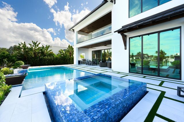 11288 W Teach Road, Palm Beach Gardens, FL 33410