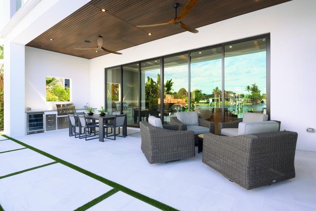 11288 W Teach Road, Palm Beach Gardens, FL 33410