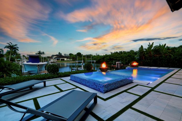 11288 W Teach Road, Palm Beach Gardens, FL 33410