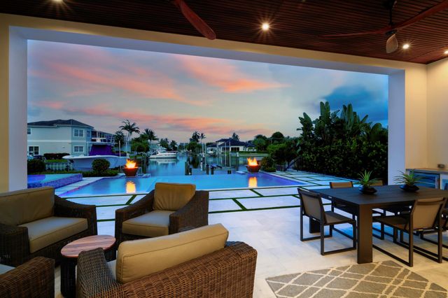 11288 W Teach Road, Palm Beach Gardens, FL 33410