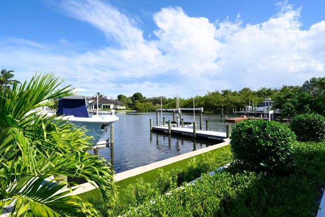 11288 W Teach Road, Palm Beach Gardens, FL 33410