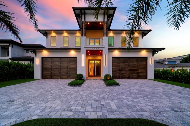 11288 W Teach Road, Palm Beach Gardens, FL 33410