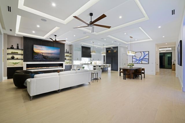 11288 W Teach Road, Palm Beach Gardens, FL 33410