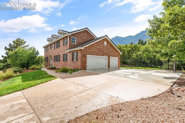 4930 Langdale Way, Colorado Springs, CO 80906