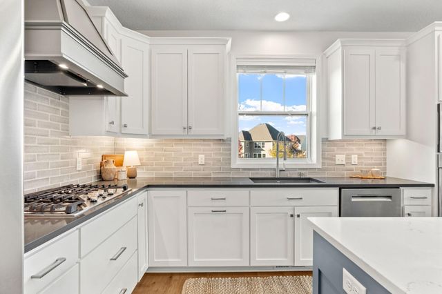 16547 Draft Horse Boulevard, Lakeville, MN 55044