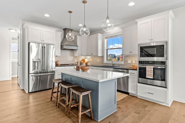 16547 Draft Horse Boulevard, Lakeville, MN 55044