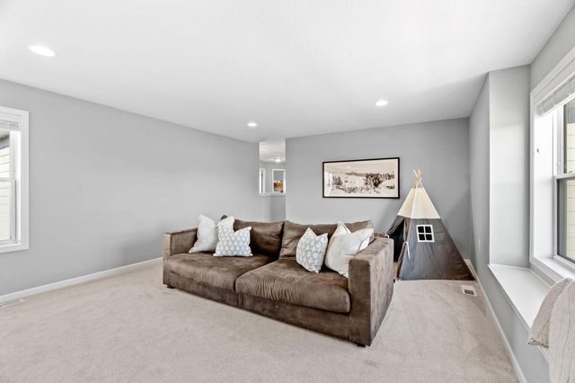 16547 Draft Horse Boulevard, Lakeville, MN 55044