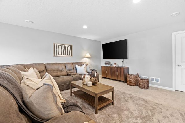 16547 Draft Horse Boulevard, Lakeville, MN 55044