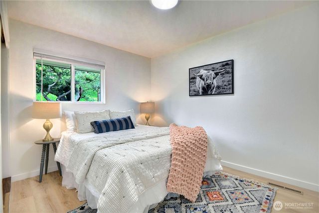 6116 Oakhurst RD S, Seattle, WA 98118