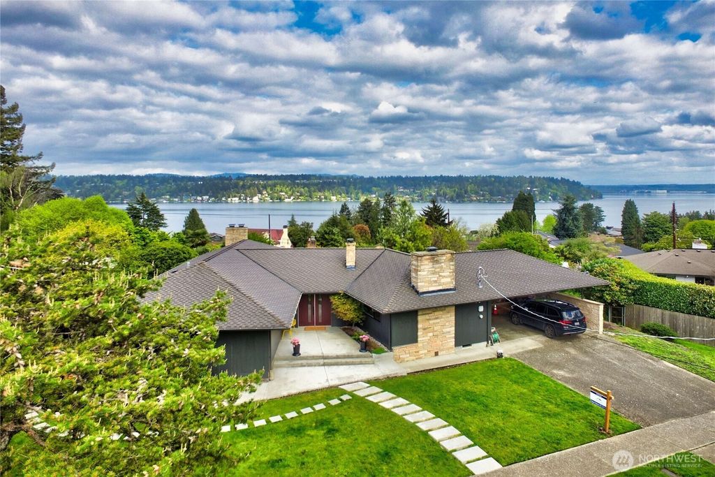 6116 Oakhurst RD S, Seattle, WA 98118