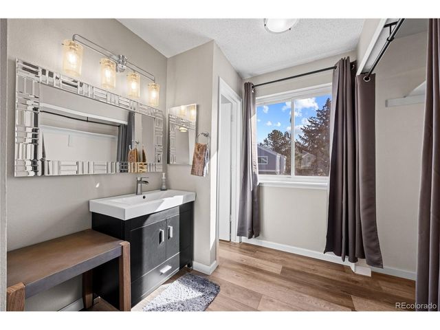 20 S Nome St C, Aurora, CO 80012