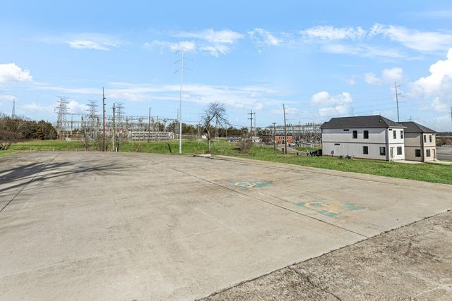 123 E Campbell Rd, Madison, TN 37115