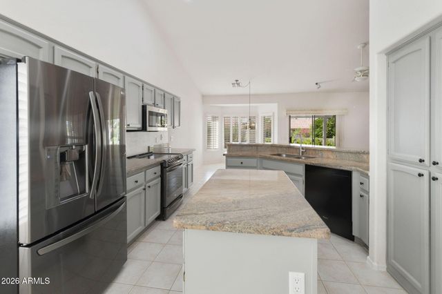 9117 E DIAMOND Drive, Sun Lakes, AZ 85248