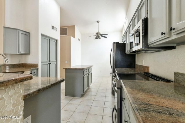 9117 E DIAMOND Drive, Sun Lakes, AZ 85248