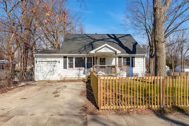 2510 Springmont Avenue, Kalamazoo, MI 49008