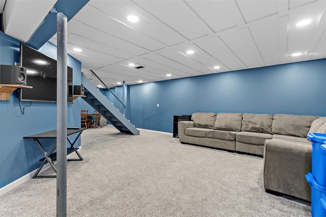 2510 Springmont Avenue, Kalamazoo, MI 49008