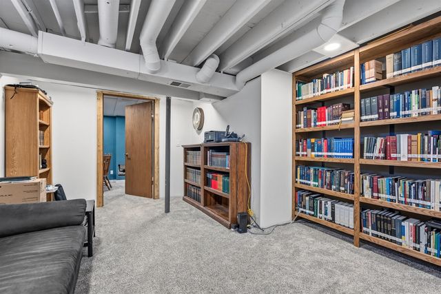 2510 Springmont Avenue, Kalamazoo, MI 49008