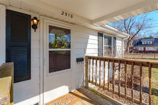 2510 Springmont Avenue, Kalamazoo, MI 49008