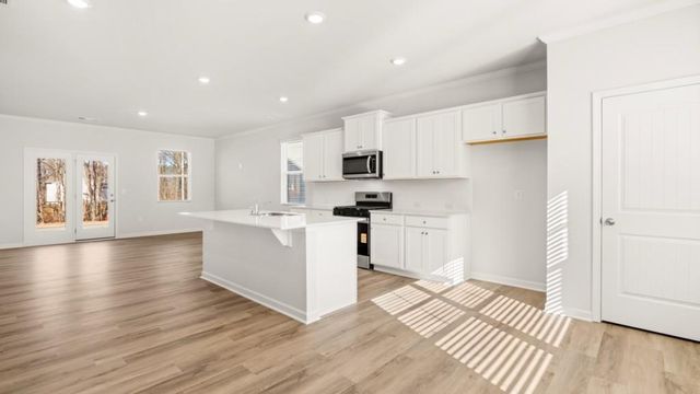 65 King Village, Braselton, GA 30517