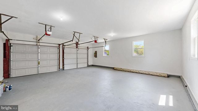 10 NEWARK CIR, Dover, DE 19904
