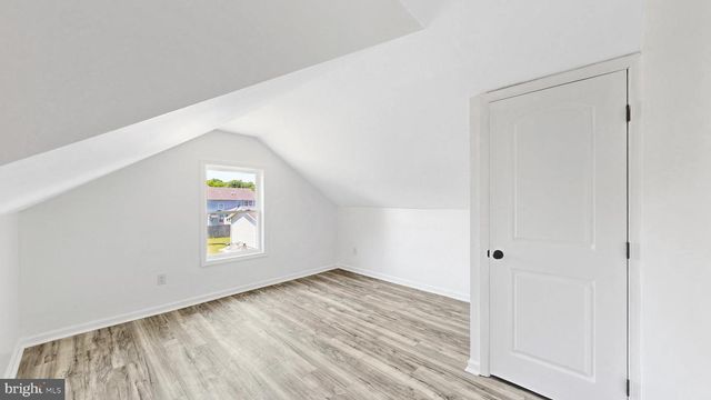 10 NEWARK CIR, Dover, DE 19904