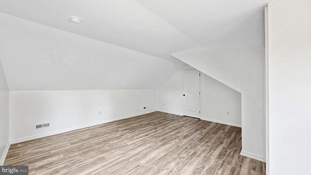 10 NEWARK CIR, Dover, DE 19904