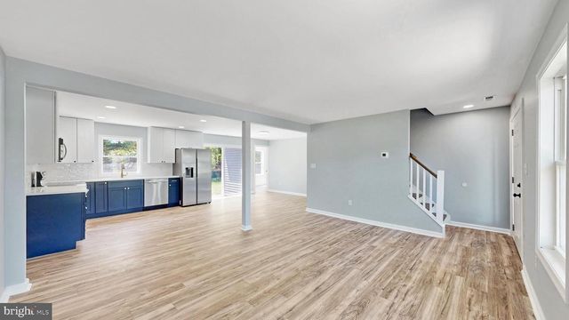 10 NEWARK CIR, Dover, DE 19904
