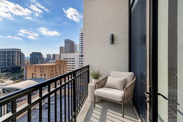 1211 Caroline Street 1604, Houston, TX 77002