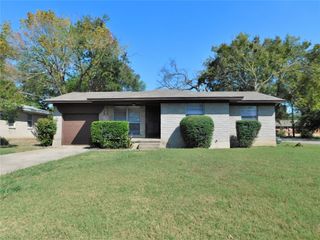 929 Manhattan Drive, Denton, TX 76209