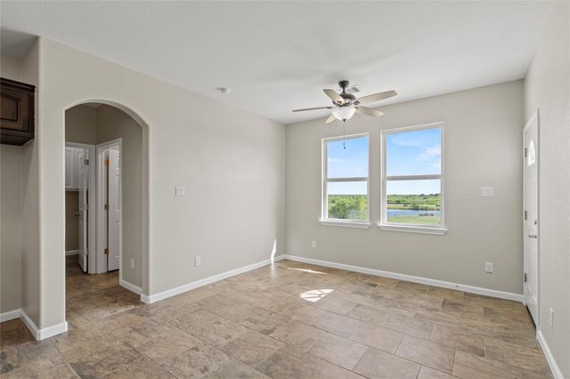 10015 S Redfish Drive, Hitchcock, TX 77563