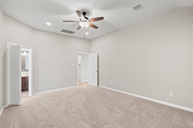 10015 S Redfish Drive, Hitchcock, TX 77563