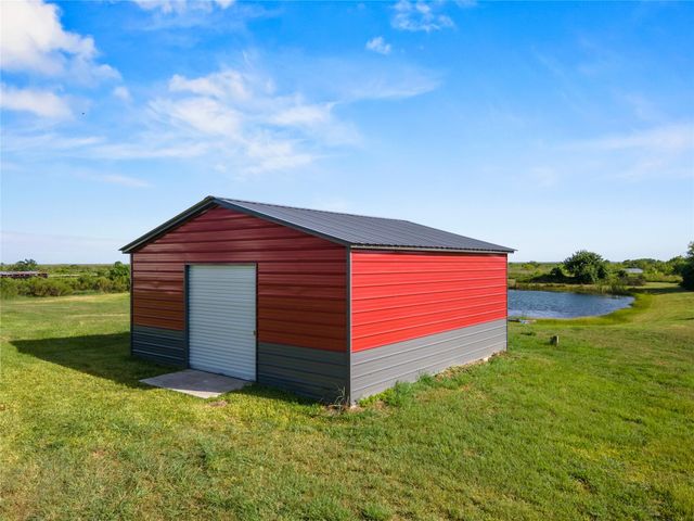 10015 S Redfish Drive, Hitchcock, TX 77563