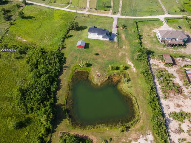 10015 S Redfish Drive, Hitchcock, TX 77563