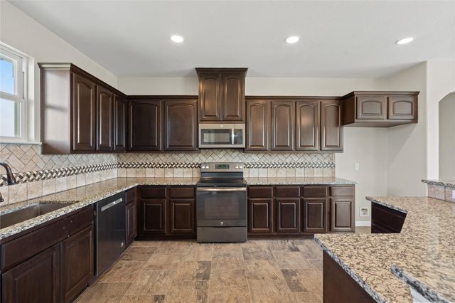 10015 S Redfish Drive, Hitchcock, TX 77563