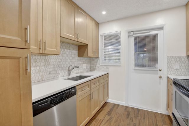 2491 SW 82nd Avenue 108, Davie, FL 33324