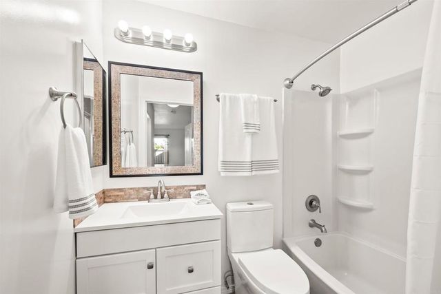 7717 Margerum Avenue 124, San Diego, CA 92120