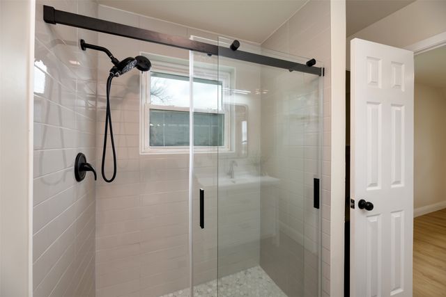 1413 Hill Street, Grapevine, TX 76051